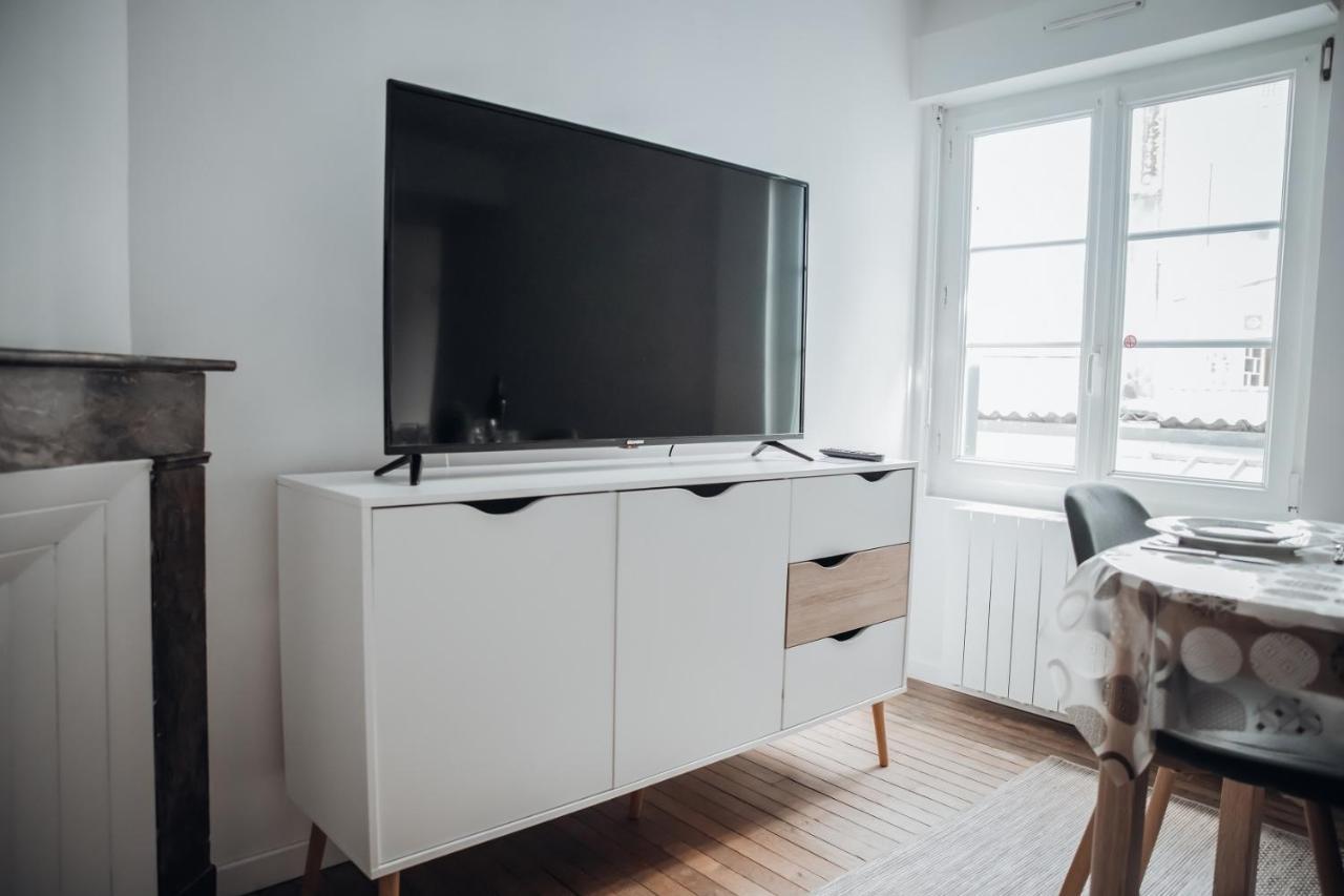 Appartement Neuf, Moderne Et Confortable! Ernée Eksteriør billede